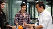 Estudiante de Ingeniería Mecánica diseñaron juegos interactivos para explicar un principio físico a menores de edad Estudiante de Ingeniería Mecánica diseñaron juegos interactivos para explicar un principio físico a menores de edad