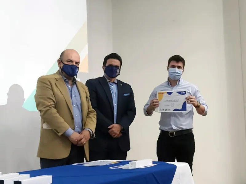 La FCEA ofreció ceremonia de reconocimiento a los 24 mejores Saber Pro de Administración de Empresas en la región