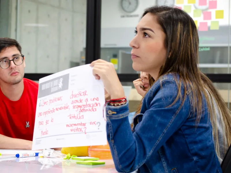 Hackaton, una experiencia de innovación colaborativa con empresas que le apuesta a metodologías de enseñanza de clase mundial Hackaton, una experiencia de innovación colaborativa con empresas que le apuesta a metodologías de enseñanza de clase mundial