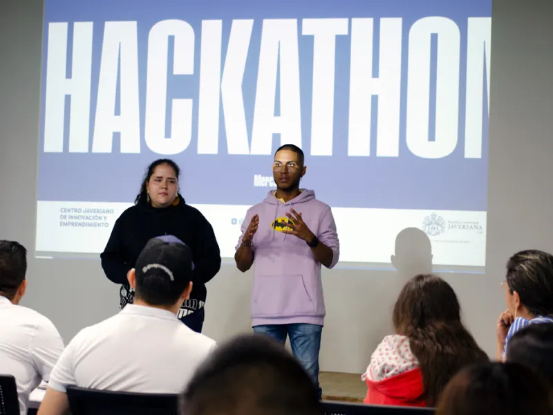 Hackaton, una experiencia de innovación colaborativa con empresas que le apuesta a metodologías de enseñanza de clase mundial Hackaton, una experiencia de innovación colaborativa con empresas que le apuesta a metodologías de enseñanza de clase mundial