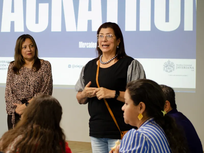 Hackaton, una experiencia de innovación colaborativa con empresas que le apuesta a metodologías de enseñanza de clase mundial Hackaton, una experiencia de innovación colaborativa con empresas que le apuesta a metodologías de enseñanza de clase mundial